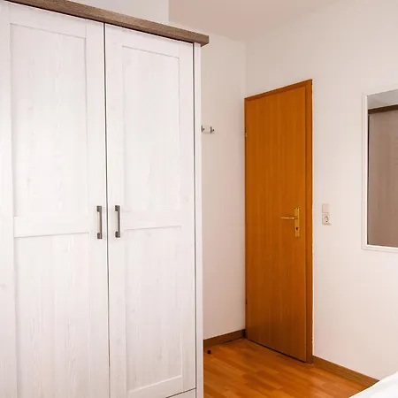 Schoenfelder By Interhome Apartmán *